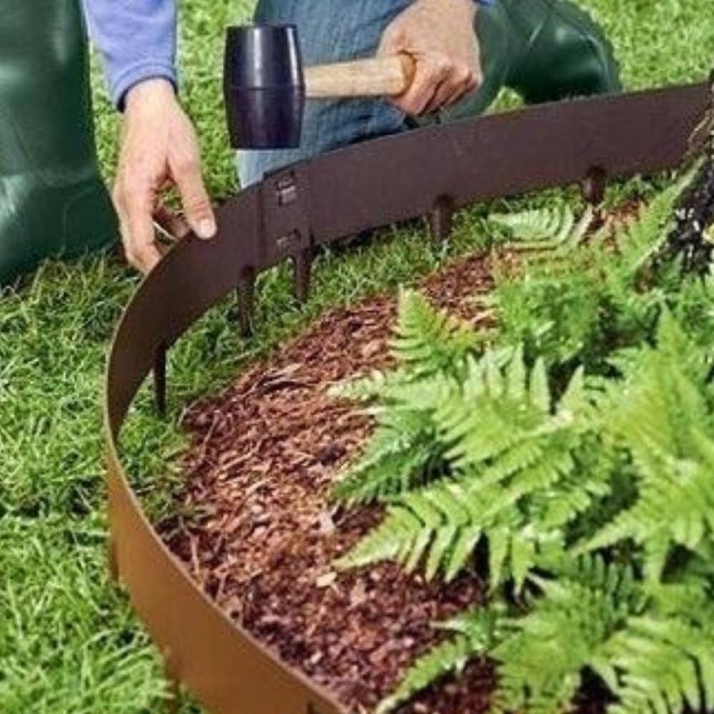 Rusted steel lawn edge