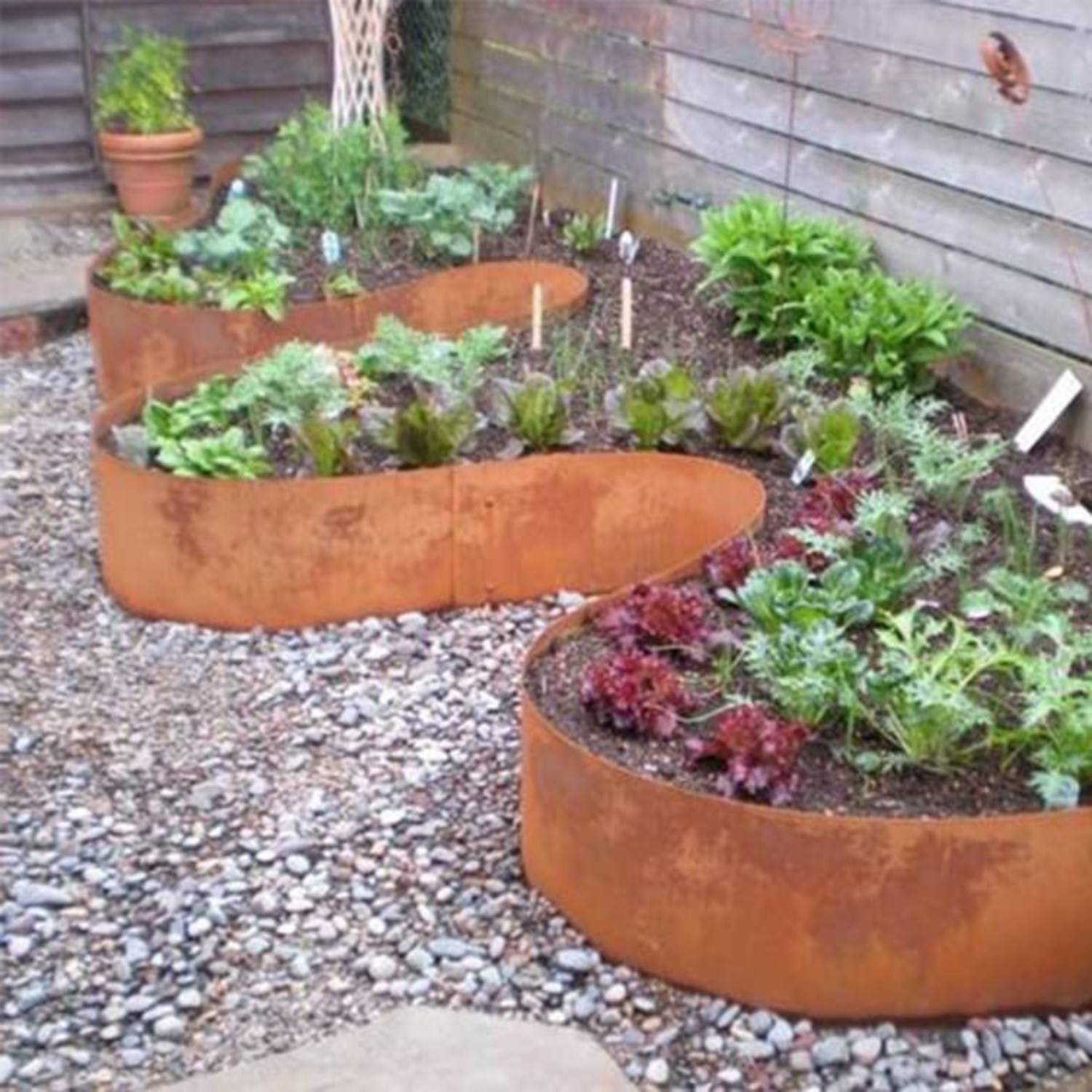 Bendable corten edging
